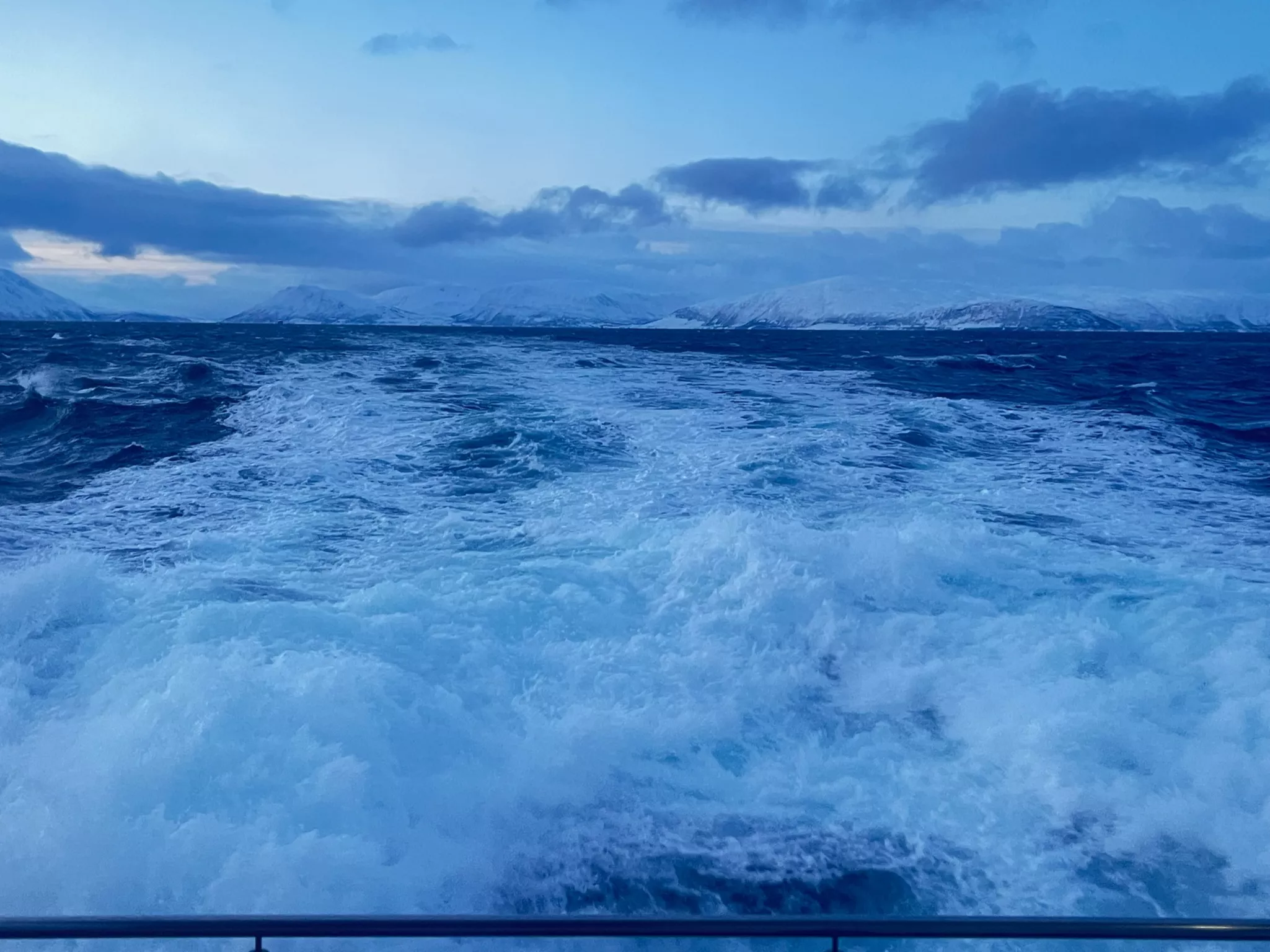 Vedere asupra fjordurilor norvegiene